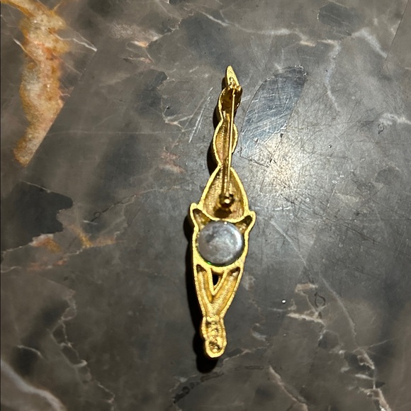 Gold Cat Brooch with Green Eyes! - Picture 2 of 14